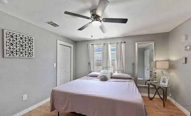 1200 W Summit Ave — Photo 4
