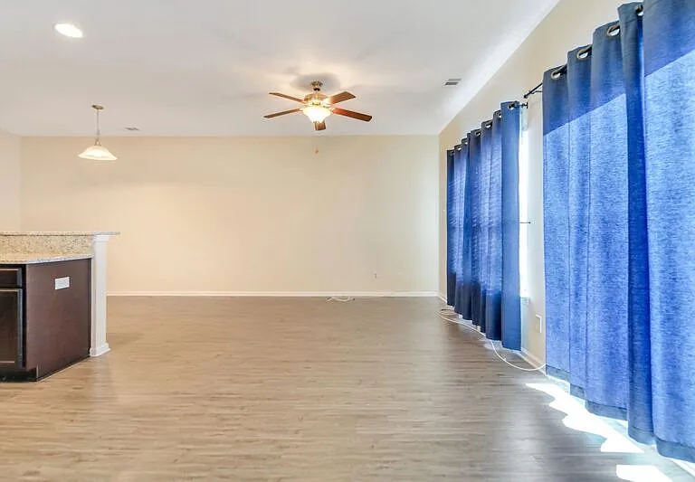 285 Cantle Dr — Photo 9