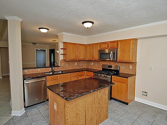 3rd image of 7311 Harpers Dr