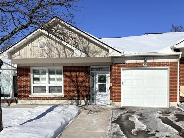 36 Bishop Sherlock Ln, Hamilton, ON L9B 2S5