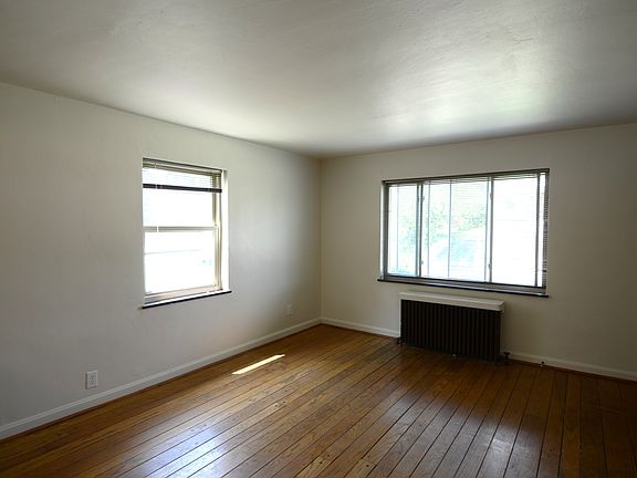 4th image of 2541 Williams Ave APT 1