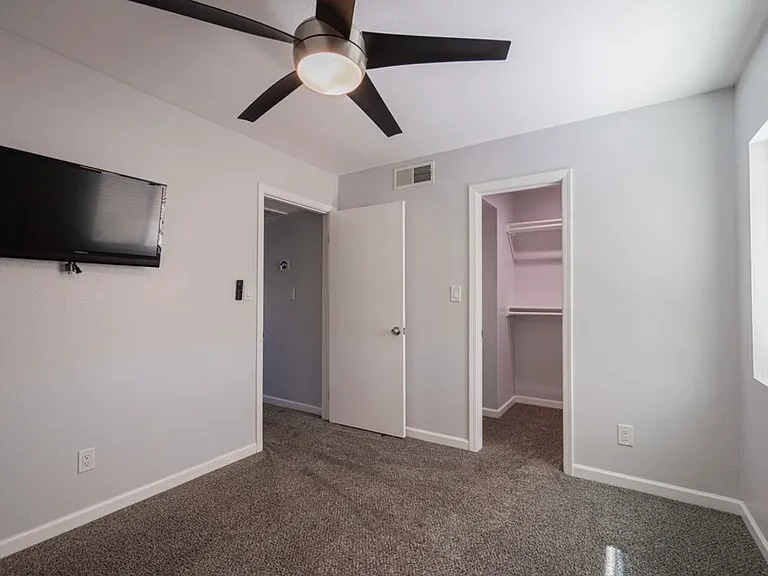 2724 W McLellan Blvd #134 — Photo 15
