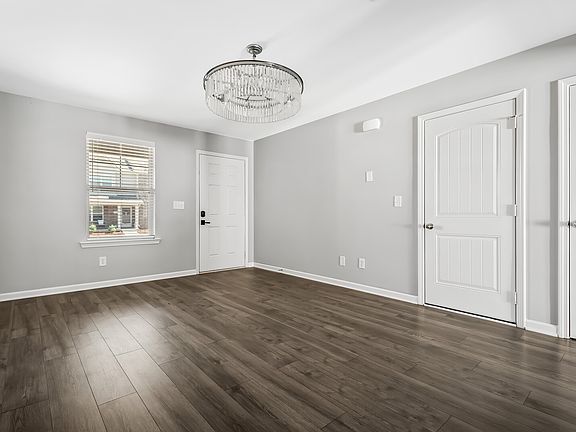 3rd image of 4004 Utica St