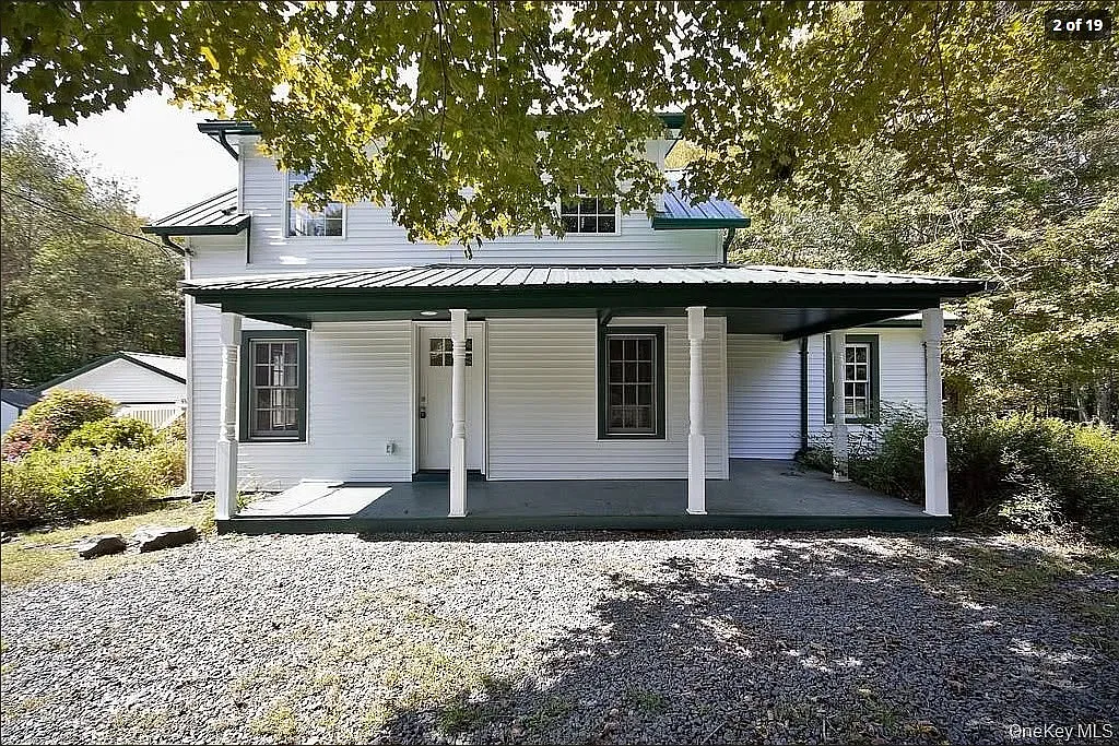 3 bed, $2,500 — Photo 1
