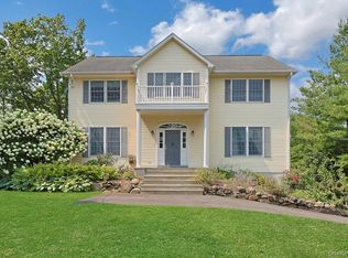 465 North St, White Plains, NY 10605