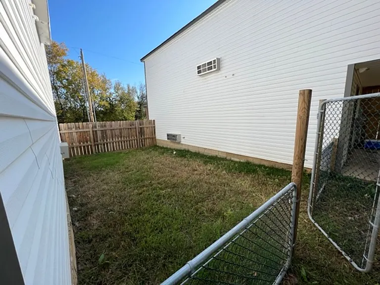 208 S 26th St — Photo 10