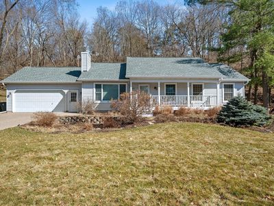 212 Meadow Dr N, Hudson, WI, 54016