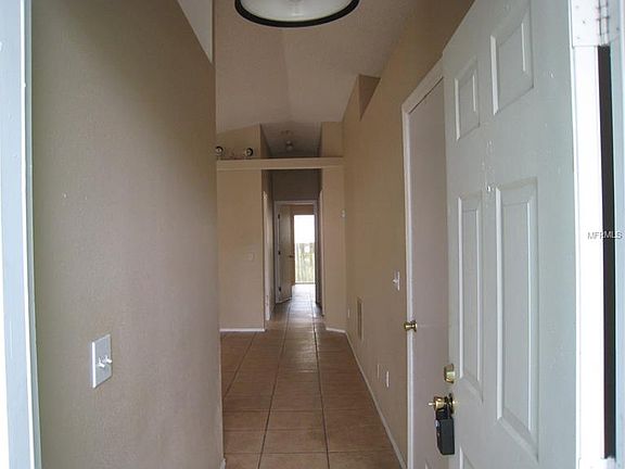 4th image of 122 Hartsdale Dr