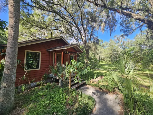 208 NE 9th Ave, Micanopy, FL 32667