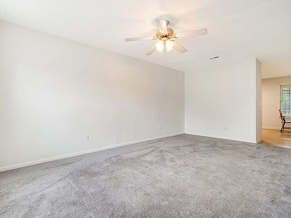 3rd image of 4062 Cedars Pkwy APT B