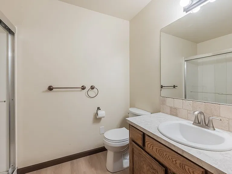 730 E Gregory Ln — Photo 17
