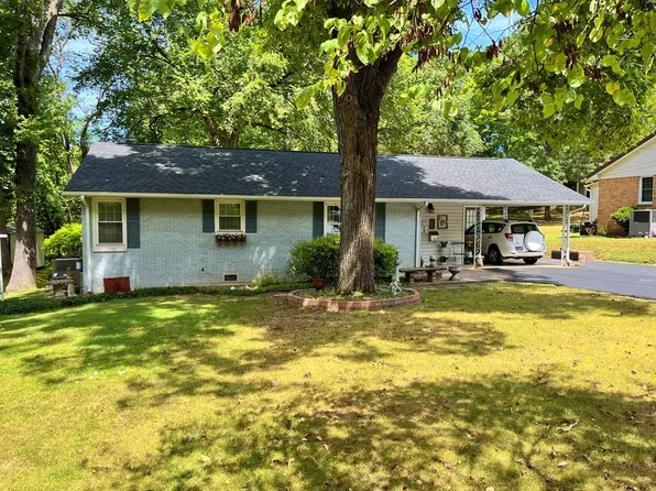 212 Greenacres Dr, Paris, TN 38242