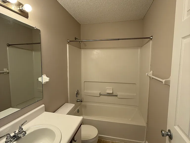 1832 Ridgebury Dr — Photo 12
