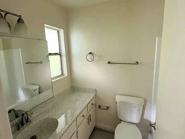 55 N Mar Vista — Photo 8
