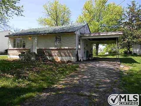 2nd image of 721 E Main St