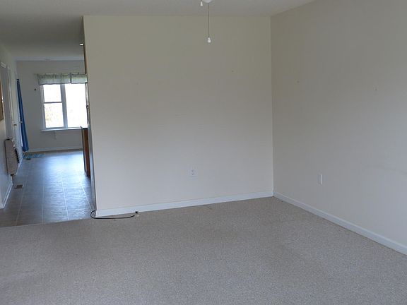 2nd image of 50 Wood Ln