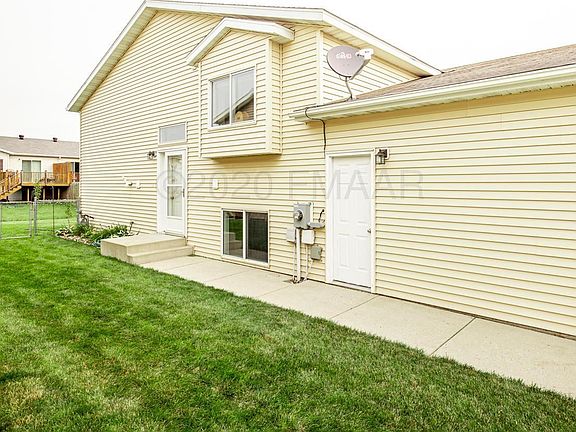 2nd image of 936 36th Ave S