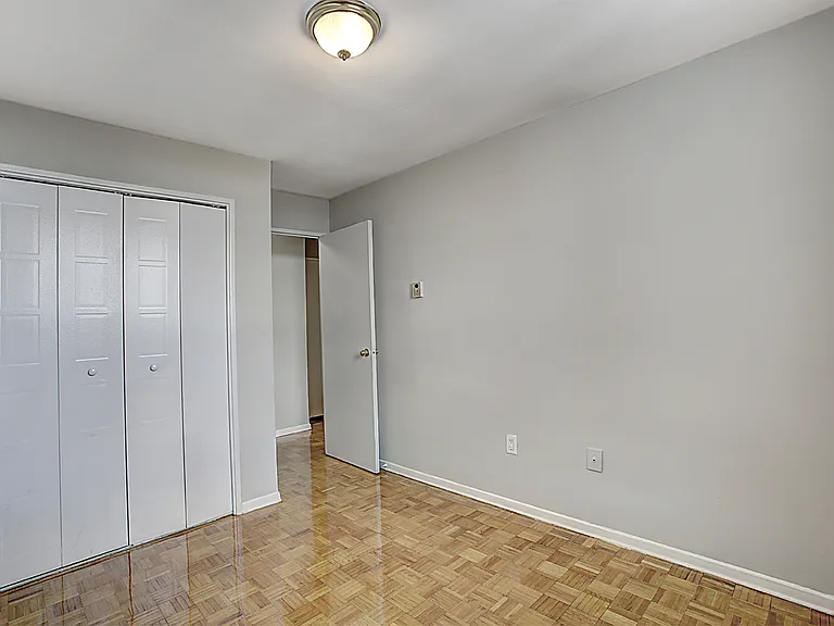 182 Church St E — Photo 23