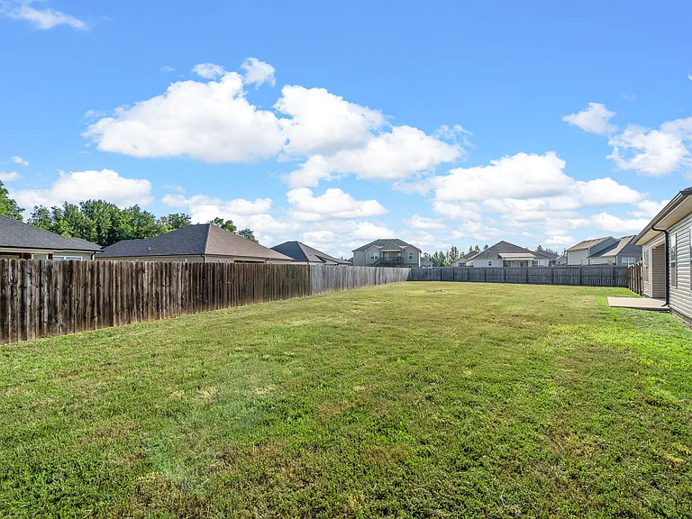 805 Waldon Ct — Photo 28