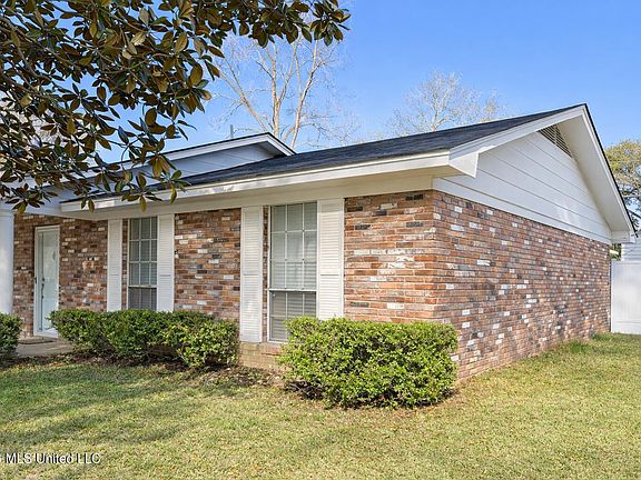 2nd image of 1 Pecan Way