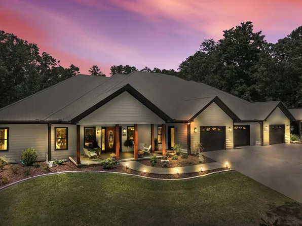 1131 E Mize Rd, Demorest, GA 30535