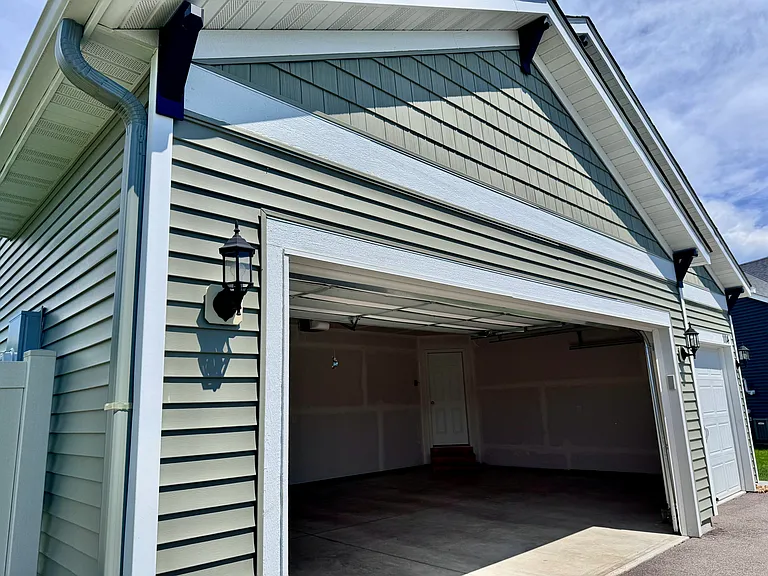 1114 Meadow Ln — Photo 18