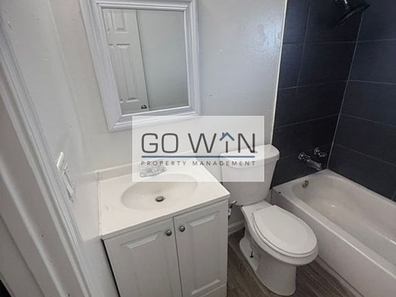 4th image of 925 W Cheryl Dr