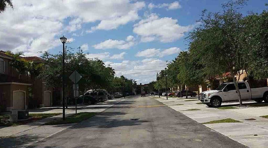 2nd image of 910 SW 148th Pl