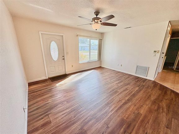 4th image of 6752 Dennison Ave