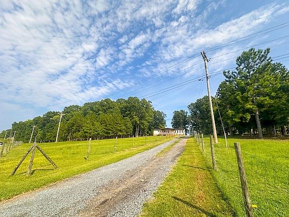 4th image of 6720 Mill Grove Rd