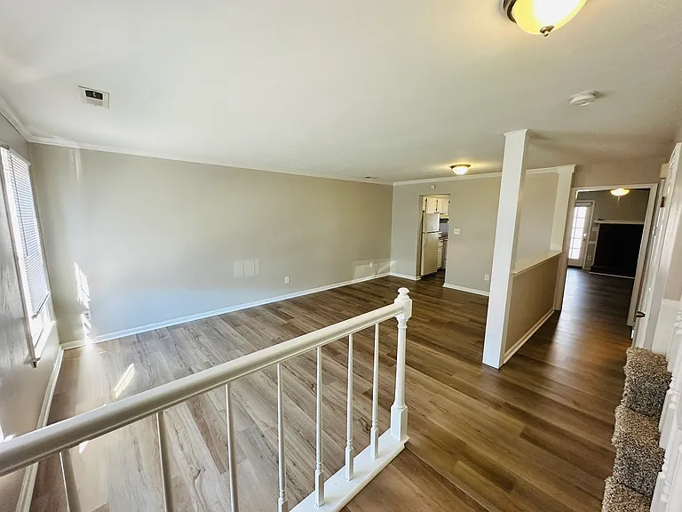 228 Windbrooke Ln — Photo 2