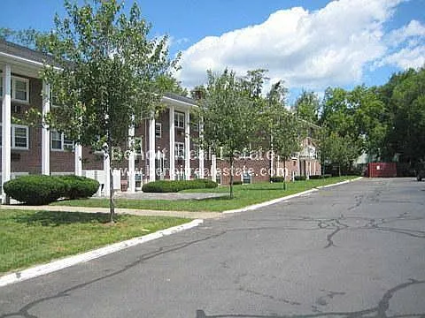 34 Derby St #1