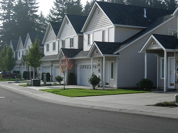 3rd image of 2208 NE 163rd Pl