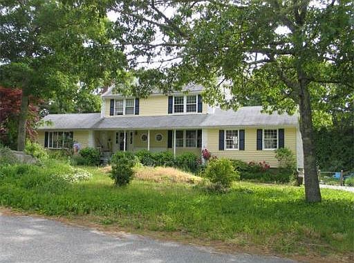 2nd image of 30 Pitch Pine Rd