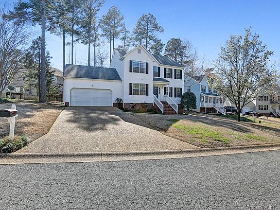 2nd image of 3121 Maplewood Pl