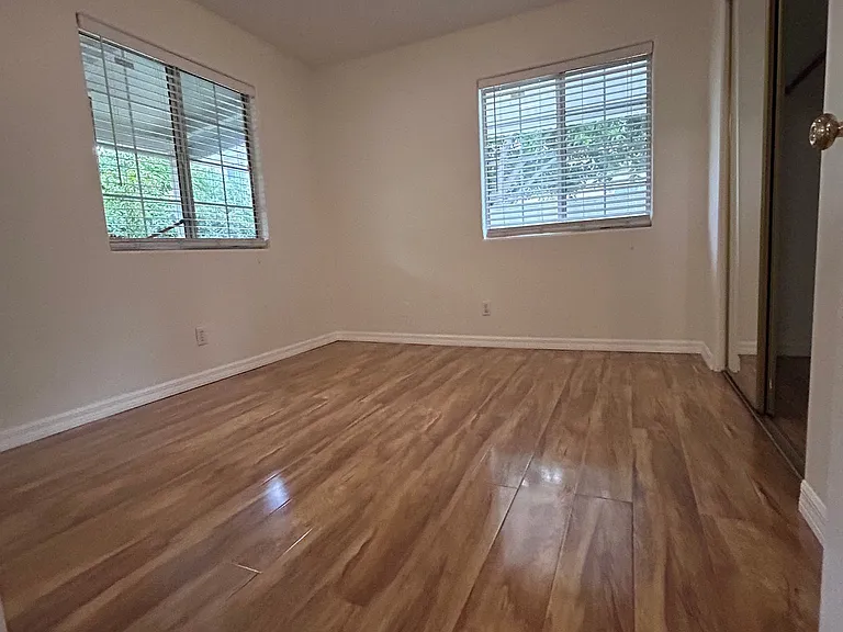 3749 N Charlotte Ave — Photo 5