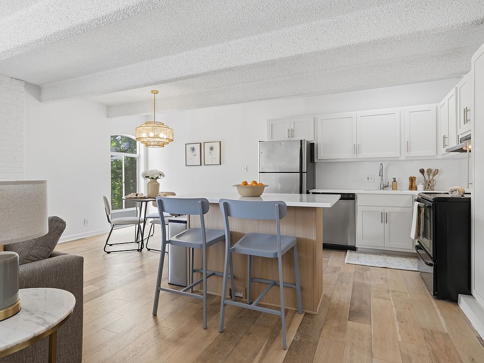 1st image of 1365 Columbine St #216