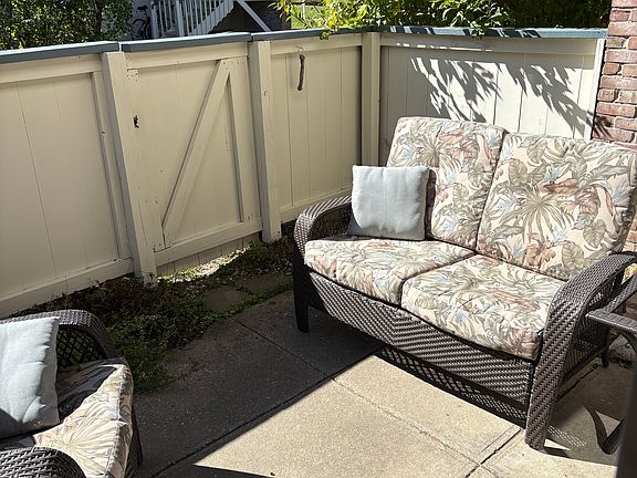 4th image of 80 Ledgewood Cir APT 102