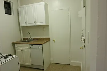 Rented by Manhattan Best Realty, Inc.