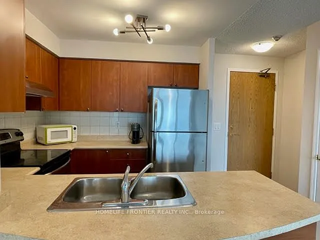 5500 Yonge St #2406 — Photo 2