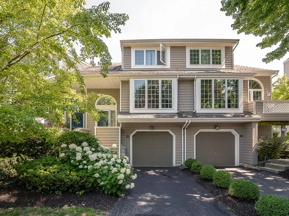 39 Cabot Dr, Wayne, PA 19087