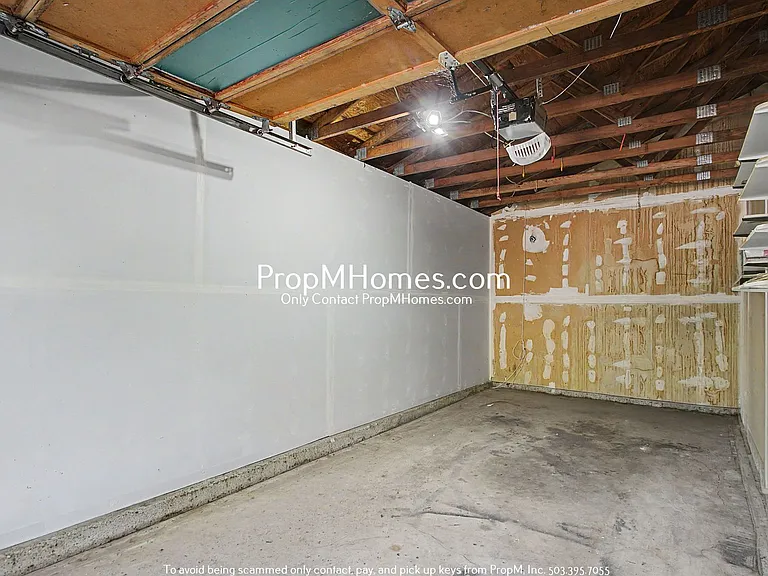 2216 SE Tacoma St — Photo 20