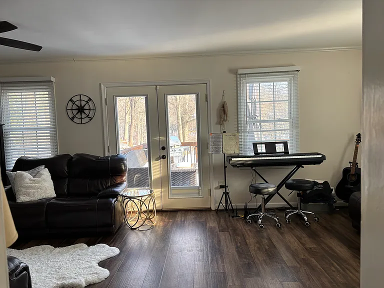 9422 Goshen Ln #0 — Photo 32