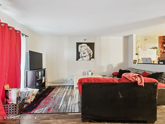 4th image of 210 Glengarry Dr APT 112