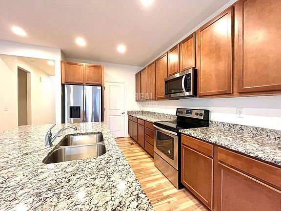 5th image of 4650 Basalt Ridge Cir