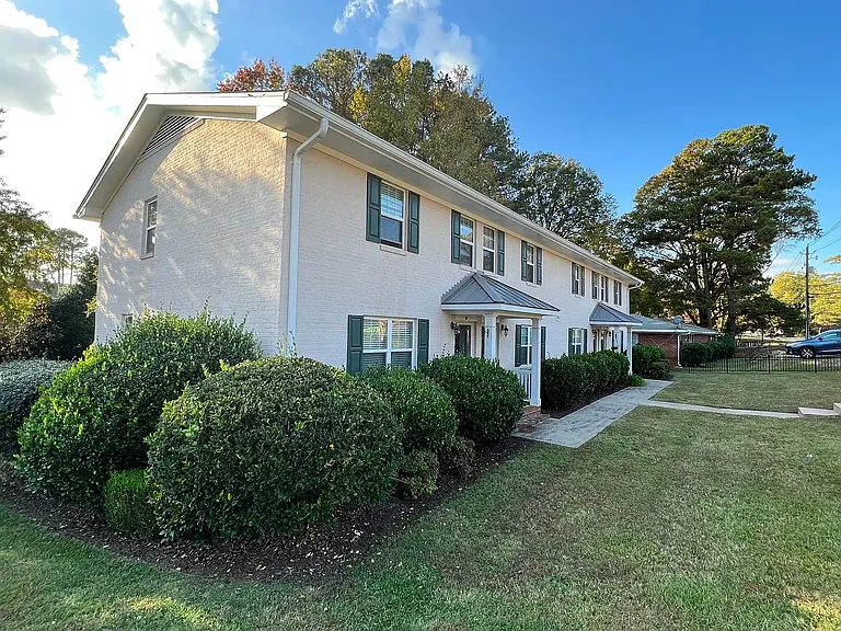900 Athens Dr #D — Photo 1