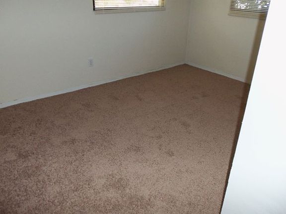 5th image of 2121 Barcelona Dr