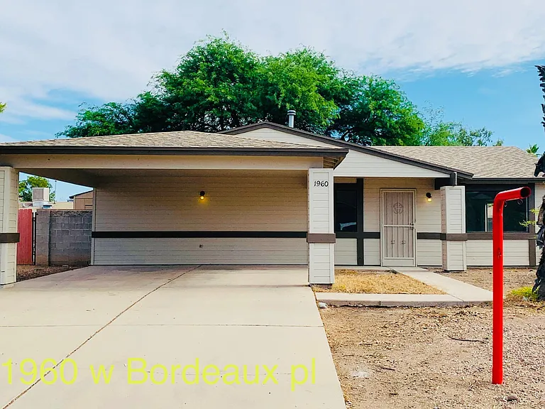 1960 W Bordeaux Pl — Photo 1