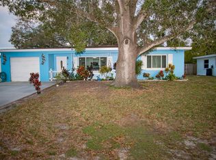 1618 Valencia Dr W, Largo, FL 33778