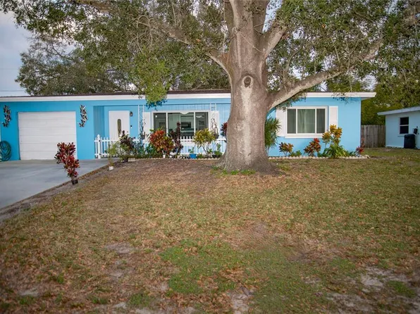 1618 Valencia Dr W, Largo, FL 33778